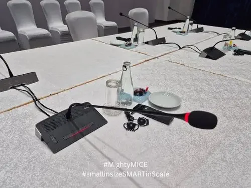 ไมค์ประชุม Televic D-Cerno ที่ไมตี้ ไมซ์ให้บริการในงานประชุมระดับ ASEAN Summit ที่ประเทศลาว