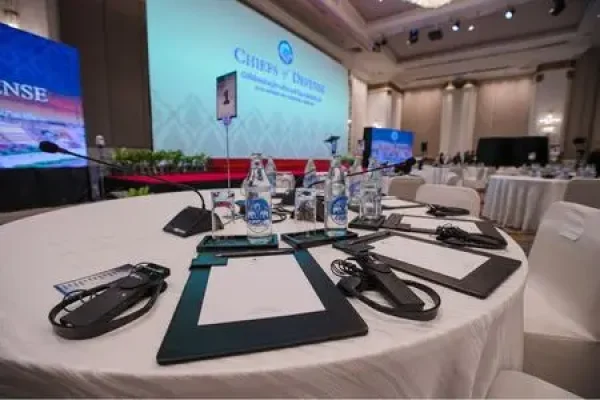 ภายในงานประชุม CHOD ที่ไมตี้ ไมซ์ ให้บริการไมค์ประชุม Shure รุ่น DC 5980P บนโต๊ะกลม